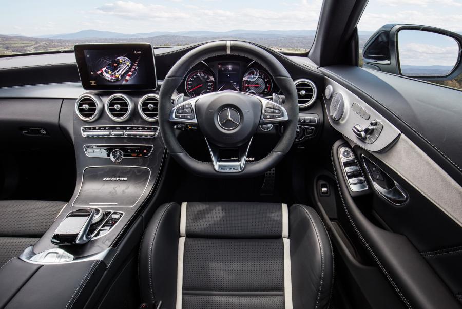 Интерьер Mercedes-AMG C63 S Cabriolet 2016 года  (AU) (фото 12 из 12)